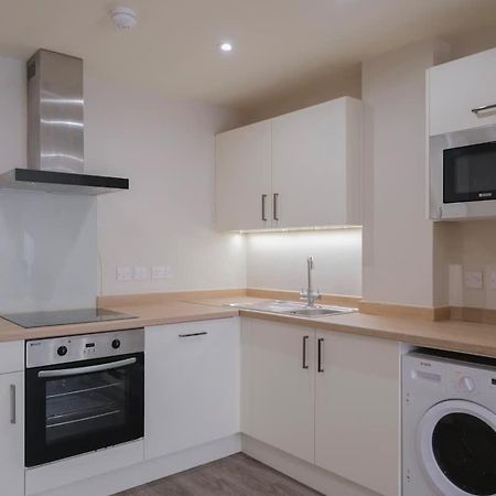 Charming 1-Bedroom Apartment In Leeds City Centre Perfect For Couples Or Solo Travelers Экстерьер фото