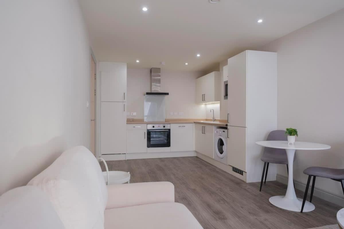 Charming 1-Bedroom Apartment In Leeds City Centre Perfect For Couples Or Solo Travelers Экстерьер фото
